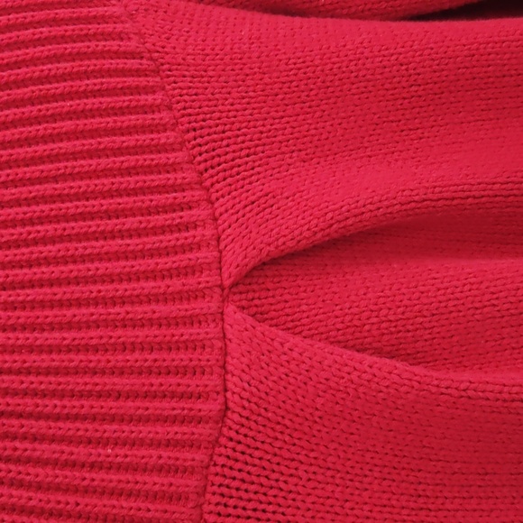 Kenneth Cole red Cardigan with buttons! - Picture 4 of 7